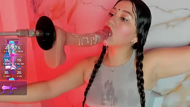 hade cute online show from 04/17/26, 04:21