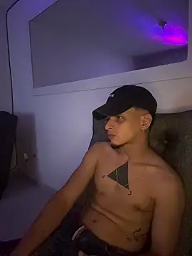 ArturoDelgado1 online show from 03/28/26, 04:23