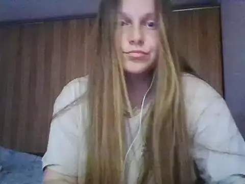 Evasapples online show from 03/19/25, 04:34