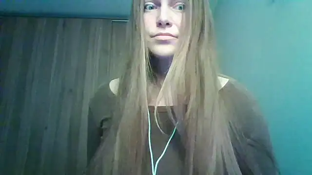 Evasapples online show from 04/13/26, 11:59