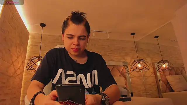 Snapshot of dorothy_vegga chatting on 02/25/25, 06:03 dorothy vegga online show from 02/25/25, 06:03