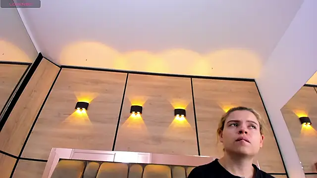 Snapshot of dorothy_vegga chatting on 11/17/25, 04:40 dorothy vegga online show from 11/17/25, 04:40