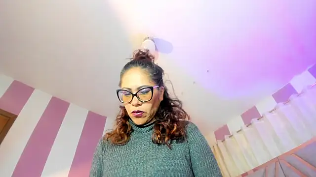 Snapshot of maria_paulac chatting on 03/09/25, 05:33 maria paulac online show from 03/09/25, 05:33