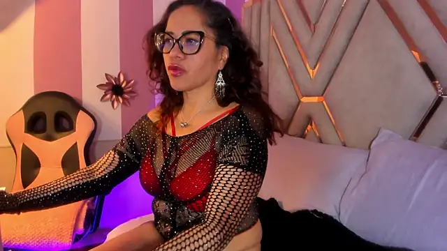 Snapshot of maria_paulac chatting on 03/21/25, 05:43 maria paulac online show from 03/21/25, 05:43