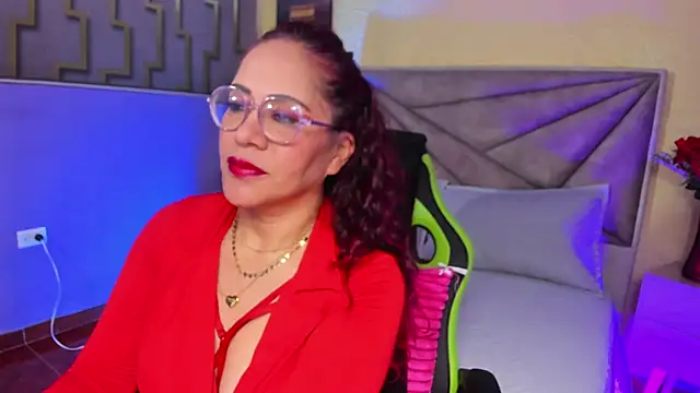 Snapshot of maria_paulac chatting on 09/27/25, 05:01 maria paulac online show from 09/27/25, 05:01