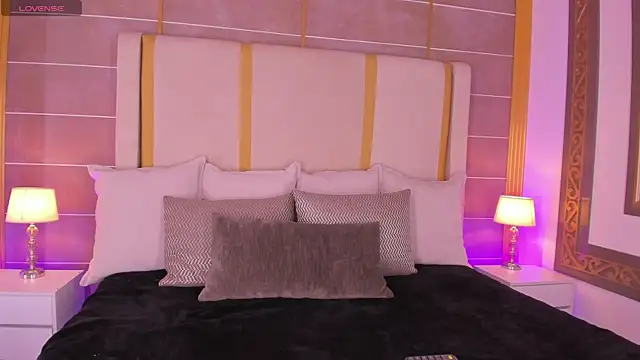 Snapshot of AbigailCarter chatting on 02/21/25, 07:43 AbigailCarter online show from 02/21/25, 07:43