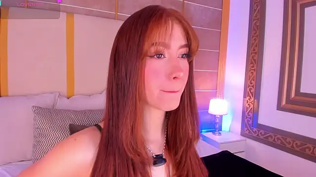 Snapshot of AbigailCarter chatting on 10/03/25, 11:35 AbigailCarter online show from 10/03/25, 11:35