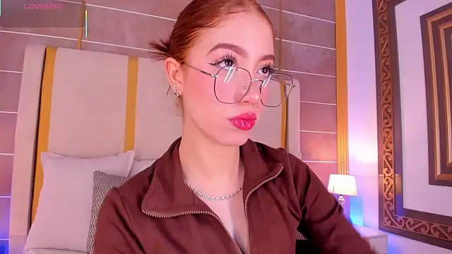 Snapshot of AbigailCarter chatting on 10/05/25, 10:40 AbigailCarter online show from 10/05/25, 10:40