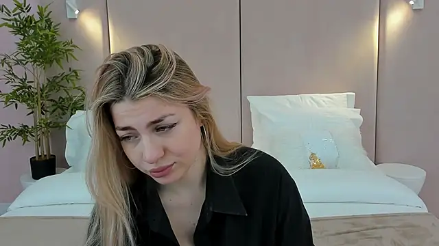 HelenaMorgan online show from 02/05/25, 03:02