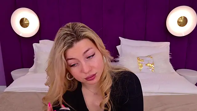 HelenaMorgan online show from 03/13/25, 06:26