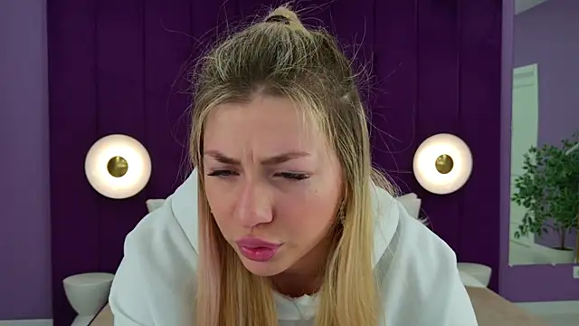 HelenaMorgan online show from 03/20/25, 03:02