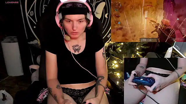 BrandiWRLD 999 online show from 12/18/24, 11:19