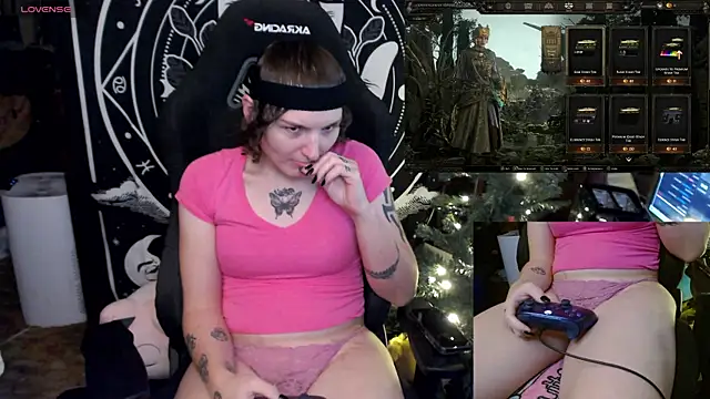 BrandiWRLD 999 online show from 12/31/24, 12:21