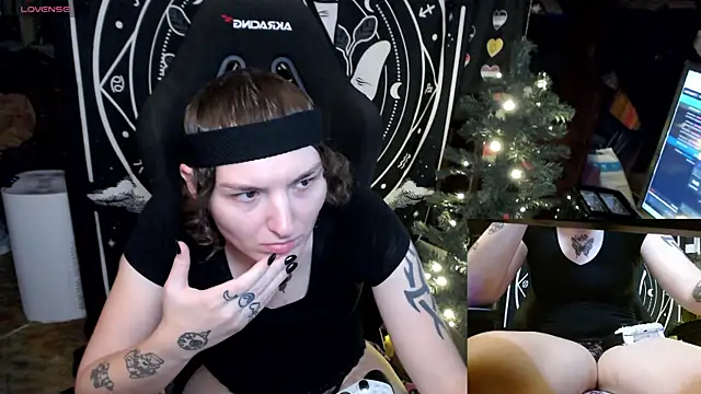 BrandiWRLD 999 online show from 01/04/25, 03:07