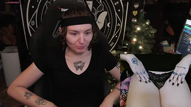 BrandiWRLD 999 online show from 01/15/25, 10:35