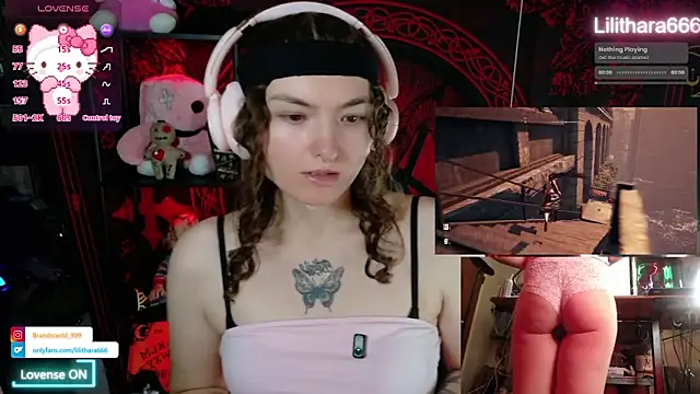 Snapshot of BrandiWRLD_999 chatting on 12/22/25, 06:49 BrandiWRLD 999 online show from 12/22/25, 06:49