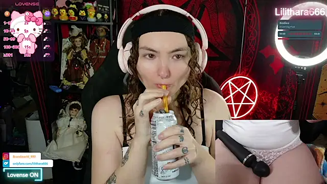 Snapshot of BrandiWRLD_999 chatting on 01/10/26, 06:42 BrandiWRLD 999 online show from 01/10/26, 06:42