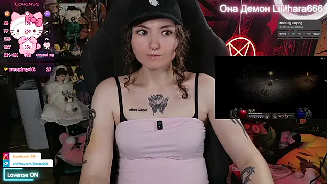 Snapshot of BrandiWRLD_999 chatting on 02/13/26, 07:32 BrandiWRLD 999 online show from 02/13/26, 07:32