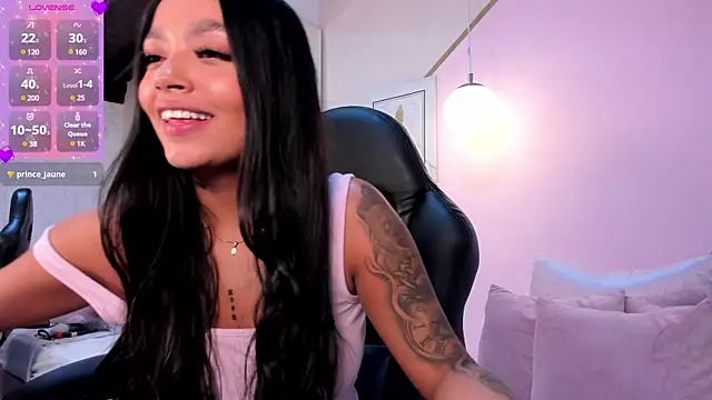 Snapshot of emma_carterr1 chatting on 02/13/25, 09:27 emma carterr1 online show from 02/13/25, 09:27