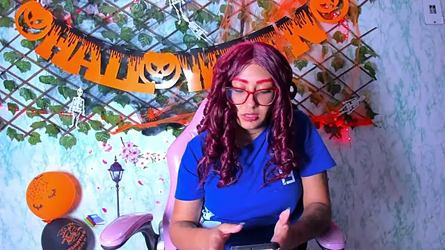Snapshot of Pamesmith chatting on 10/18/25, 02:25 Pamesmith online show from 10/18/25, 02:25