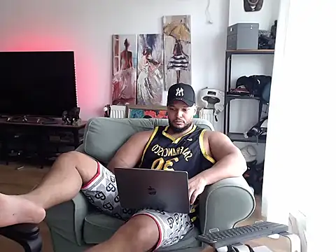 Snapshot of 1LordKingsley chatting on 07/16/26, 04:18 1LordKingsley online show from 07/16/26, 04:18