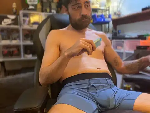 slutty guy12 online show from 01/29/25, 02:40