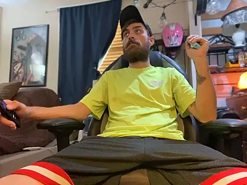 slutty guy12 online show from 03/21/25, 08:18