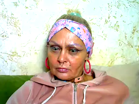 Gardener of Illusions online show from 04/14/26, 04:18