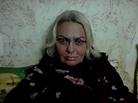 Snapshot of Gardener_of_Illusions chatting on 06/10/26, 01:50 Gardener of Illusions online show from 06/10/26, 01:50