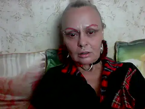Snapshot of Gardener_of_Illusions chatting on 06/12/26, 07:07 Gardener of Illusions online show from 06/12/26, 07:07
