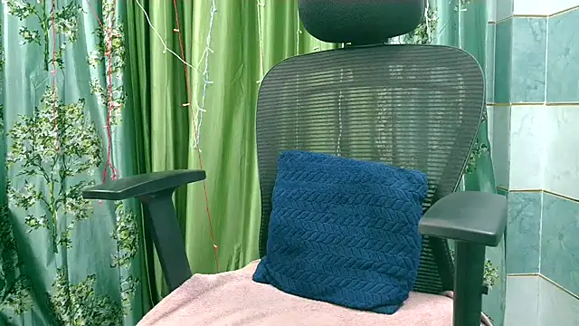 Lovely Sanvi online show from 11/02/25, 02:47