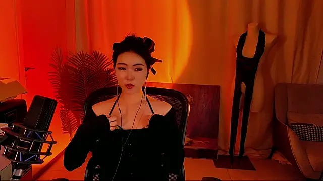 siji kiki online show from 03/18/26, 12:52