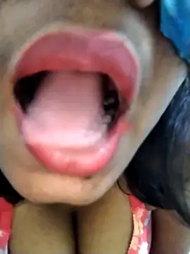 Snapshot of Zaraangle chatting on 02/21/26, 07:04 Zaraangle online show from 02/21/26, 07:04