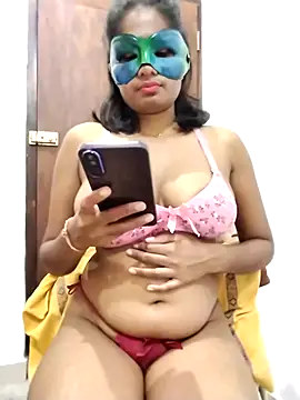 Snapshot of Zaraangle chatting on 02/22/26, 01:09 Zaraangle online show from 02/22/26, 01:09