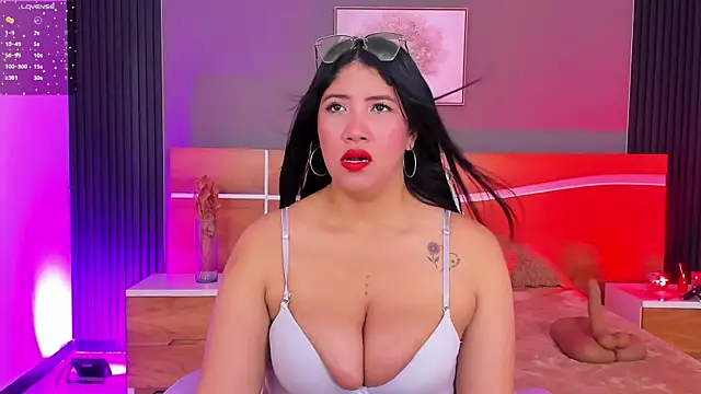 Snapshot of estrella_bigboobs14 chatting on 07/28/26, 03:02 estrella bigboobs14 online show from 07/28/26, 03:02