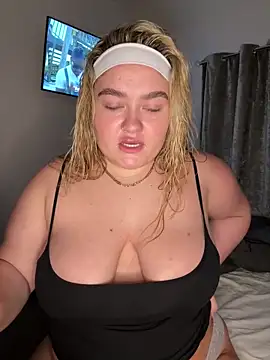 Dolly19x online show from 12/07/24, 10:28