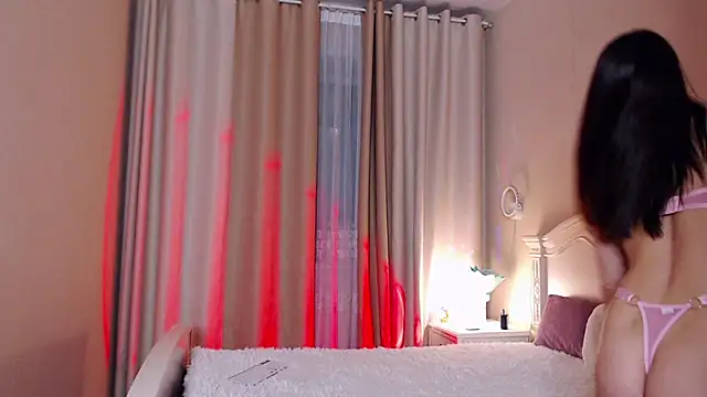 Snapshot of Avylew chatting on 10/25/25, 08:58 Avylew online show from 10/25/25, 08:58