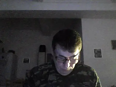 Snapshot of Lisak951 chatting on 12/19/24, 05:40 Lisak951 online show from 12/19/24, 05:40