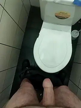 Snapshot of Lisak951 chatting on 09/25/25, 07:45 Lisak951 online show from 09/25/25, 07:45