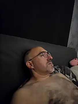 Snapshot of Crosss-23cm chatting on 10/04/25, 08:07 Crosss-23cm online show from 10/04/25, 08:07