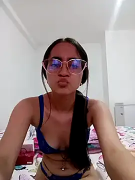 Mia Fischer online show from 03/03/25, 10:20