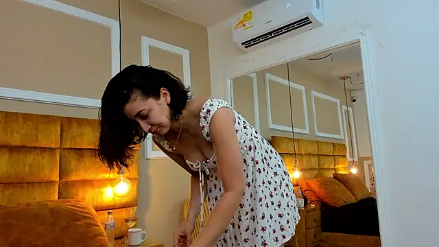 Snapshot of adarussell chatting on 02/01/25, 01:09 adarussell online show from 02/01/25, 01:09