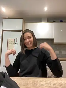 Snapshot of adarussell chatting on 10/04/25, 07:12 adarussell online show from 10/04/25, 07:12