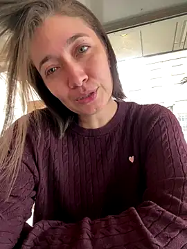 Snapshot of adarussell chatting on 10/11/25, 04:05 adarussell online show from 10/11/25, 04:05