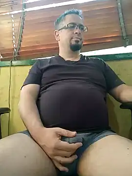 Snapshot of MrBig_2024 chatting on 02/03/25, 10:47 MrBig 2024 online show from 02/03/25, 10:47