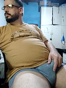 Snapshot of MrBig_2024 chatting on 09/19/25, 06:30 MrBig 2024 online show from 09/19/25, 06:30
