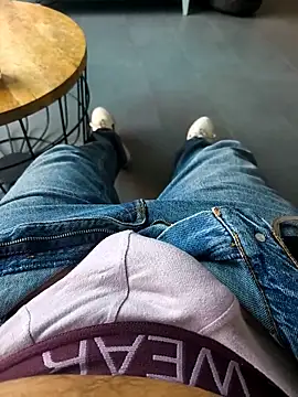 cricrimsBarcelona online show from 12/04/25, 07:28