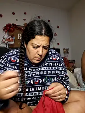 kittymorenita26 online show from 12/15/24, 10:04