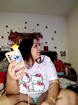 kittymorenita26 online show from 12/25/24, 12:59