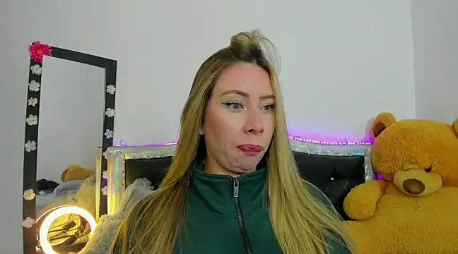 JanneKim online show from 02/13/25, 05:22